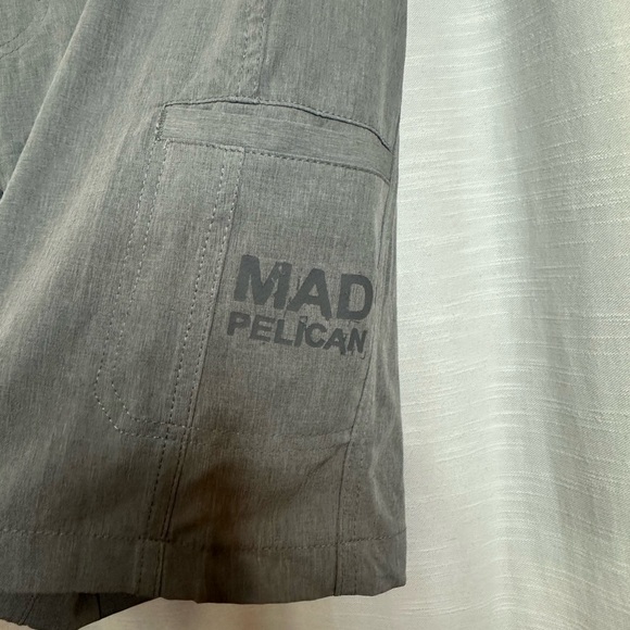 Xl men’s mad pelican shorts - Picture 2 of 3